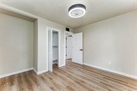 1709 W 30th St S, Wichita, KS 67217