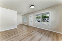 1709 W 30th St S, Wichita, KS 67217