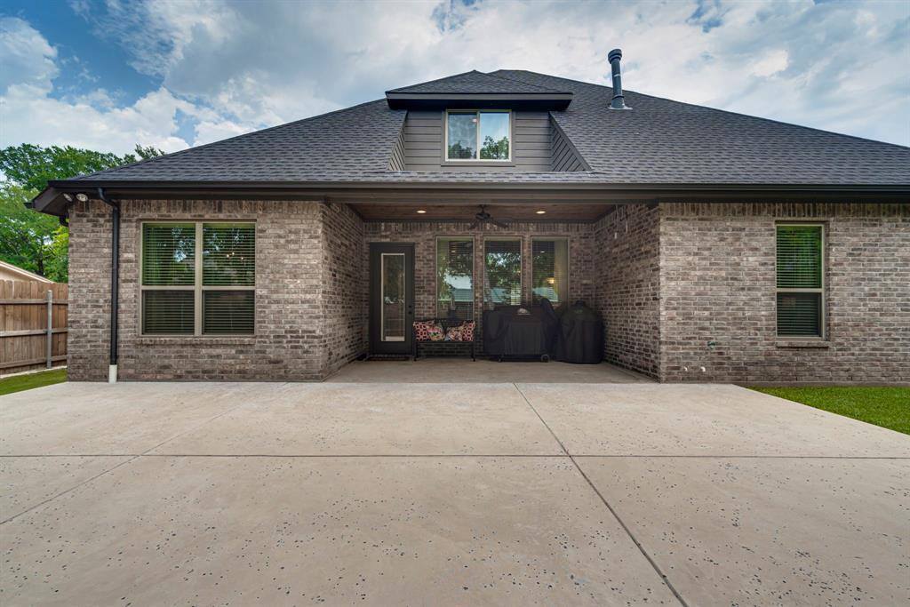 9704 Rosalie Court, Granbury, TX 76049