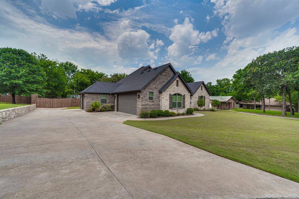 9704 Rosalie Court, Granbury, TX 76049