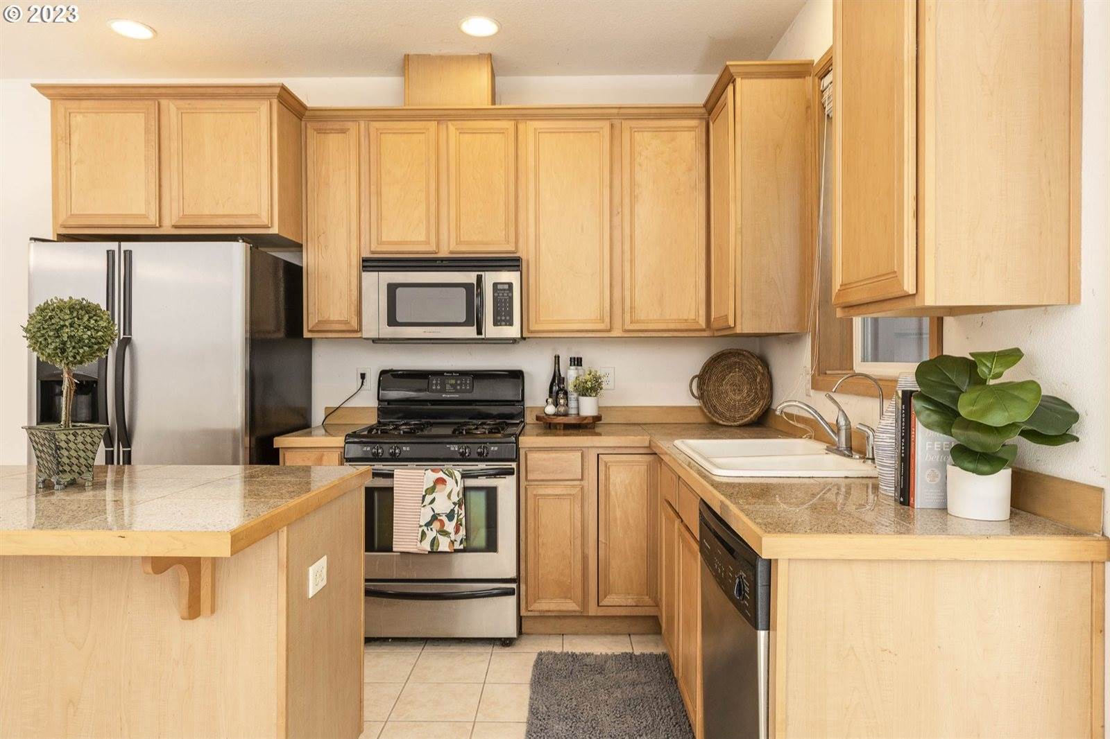 810 East 9TH St #D15, Newberg, OR 97132