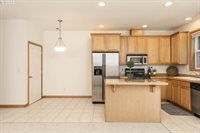810 East 9TH St #D15, Newberg, OR 97132