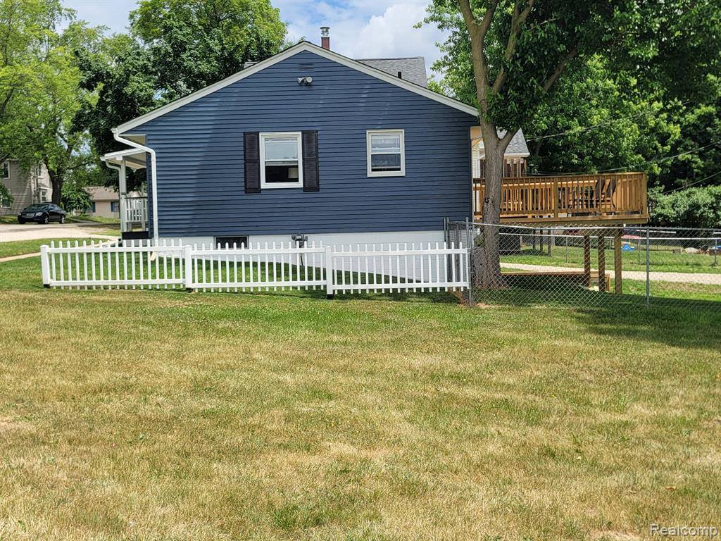 204 South Street, Fowlerville Village, MI 48836