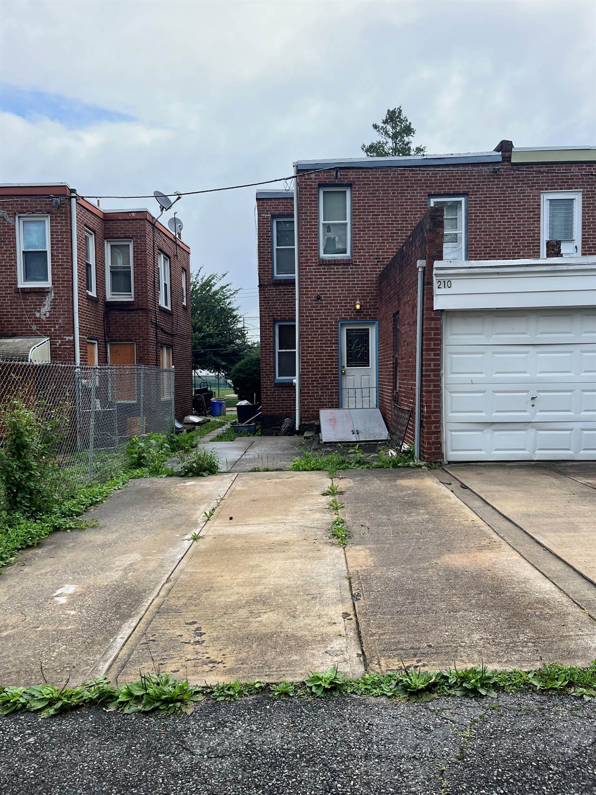 210 n Lynn blvd, Upper Darby, PA 19082