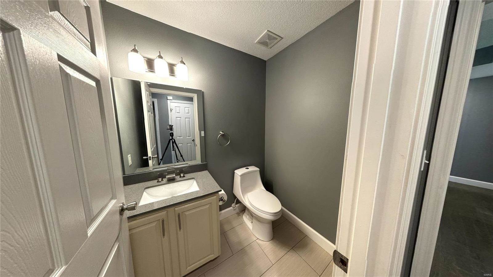 121 Vaughn Ave, Saint Robert, MO 65584