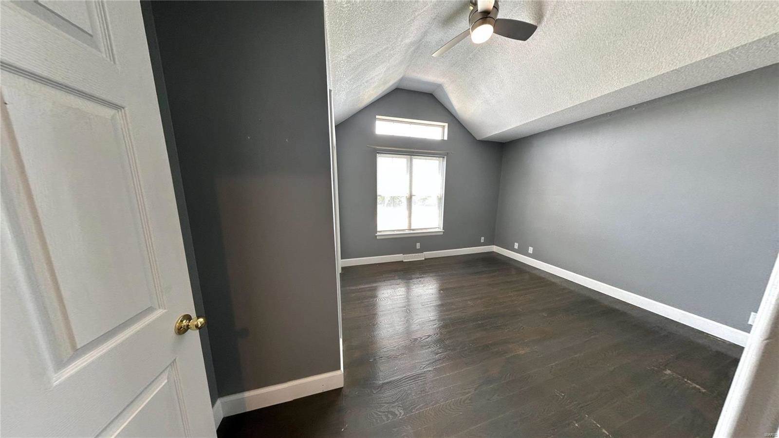 121 Vaughn Ave, Saint Robert, MO 65584