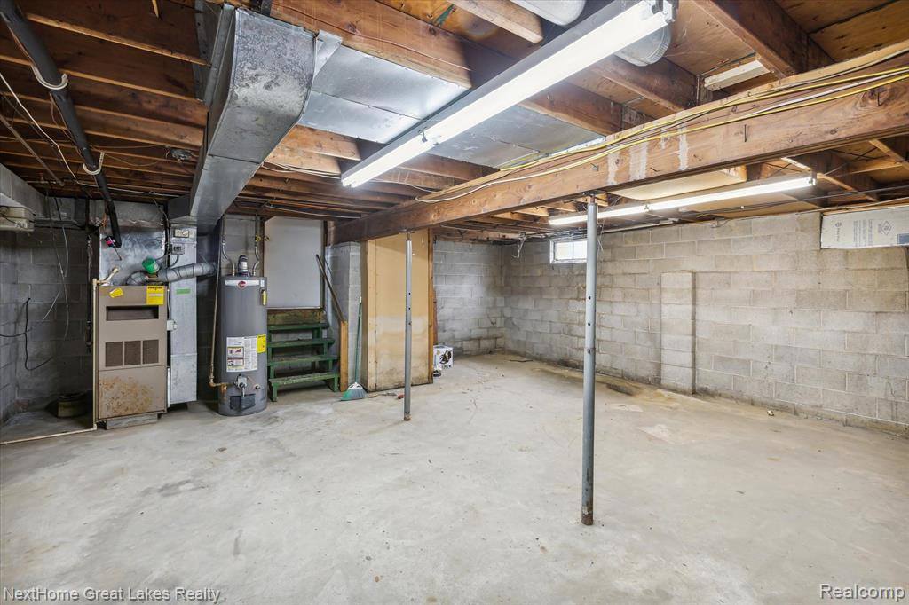 1372 North Genesee Road, Burton, MI 48509