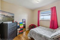 1372 North Genesee Road, Burton, MI 48509