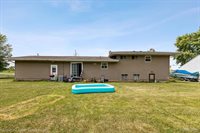 1372 North Genesee Road, Burton, MI 48509