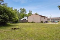 1372 North Genesee Road, Burton, MI 48509