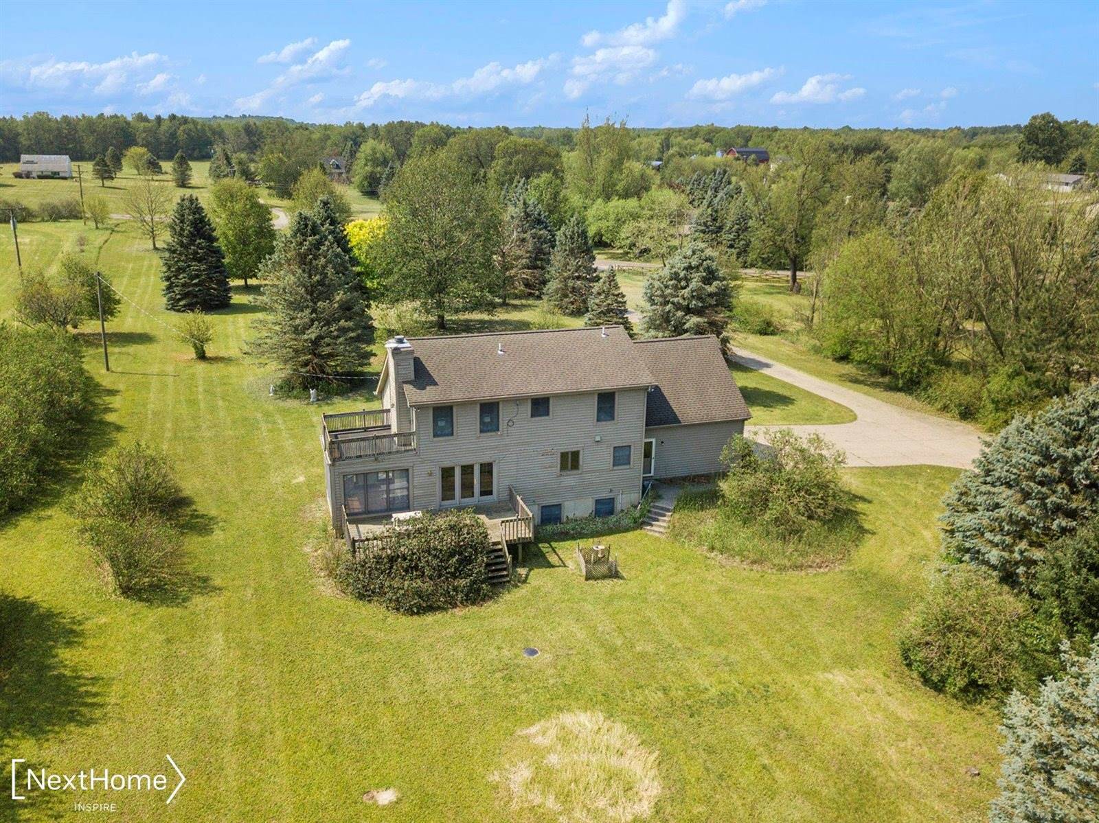 2820 High Meadows, Howell, MI 48843