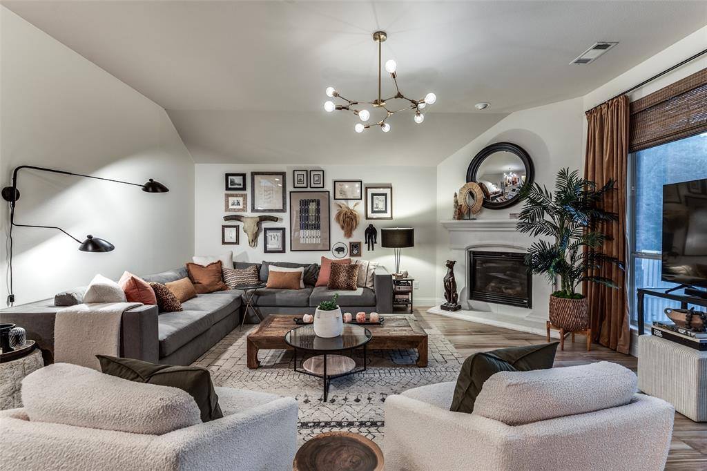 8627 Darrington Drive, Dallas, TX 75249