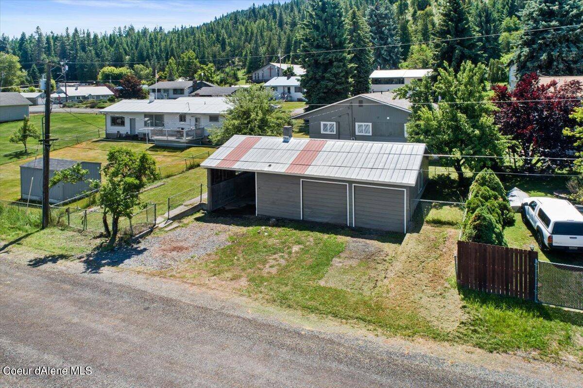 2304 Cromwell Dr, Saint Maries, ID 83861