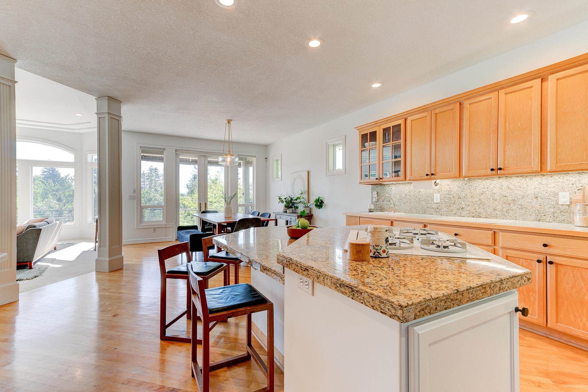 1123 NW Frazier Ct, Portland, OR 97229