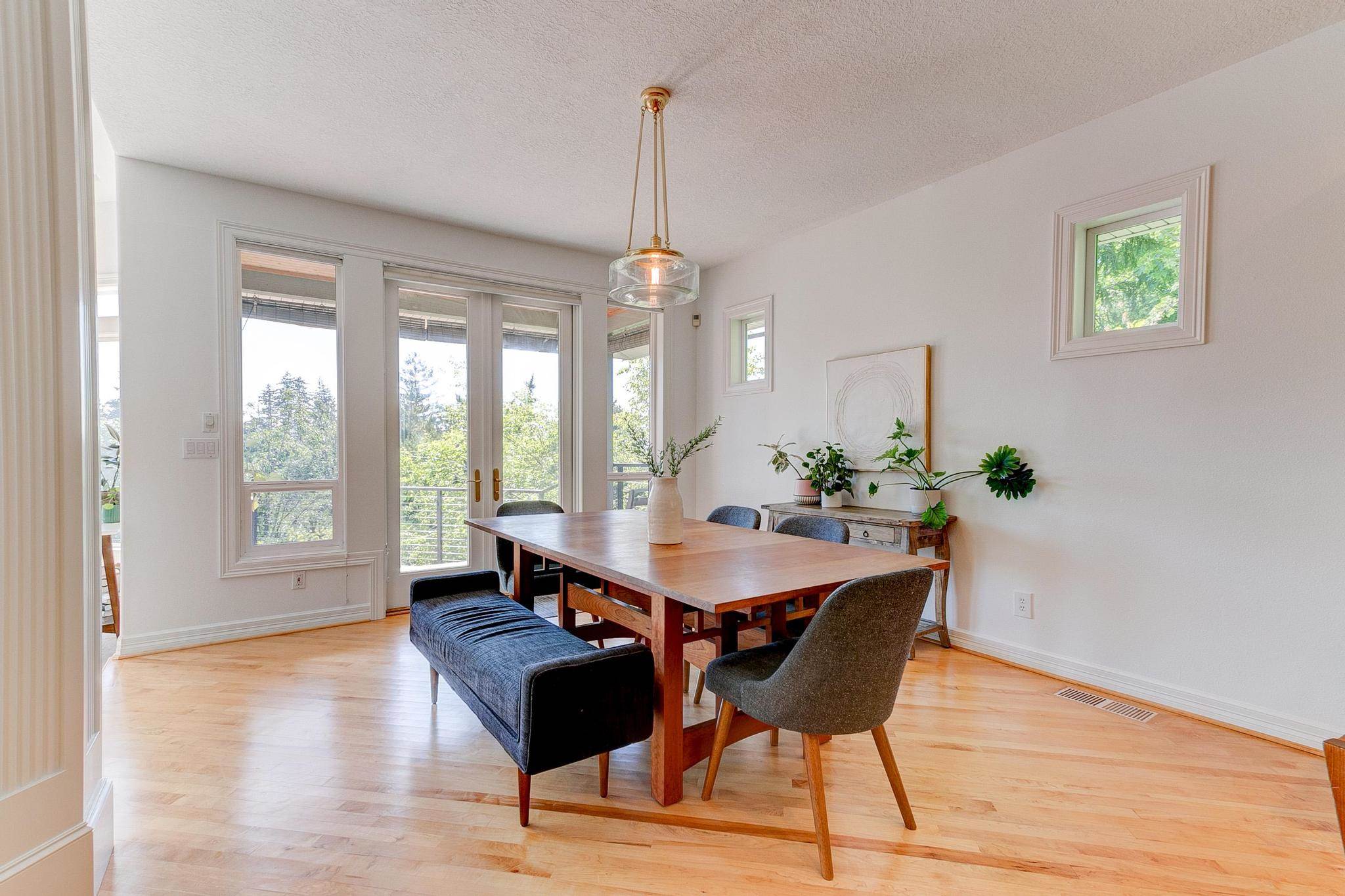 1123 NW Frazier Ct, Portland, OR 97229