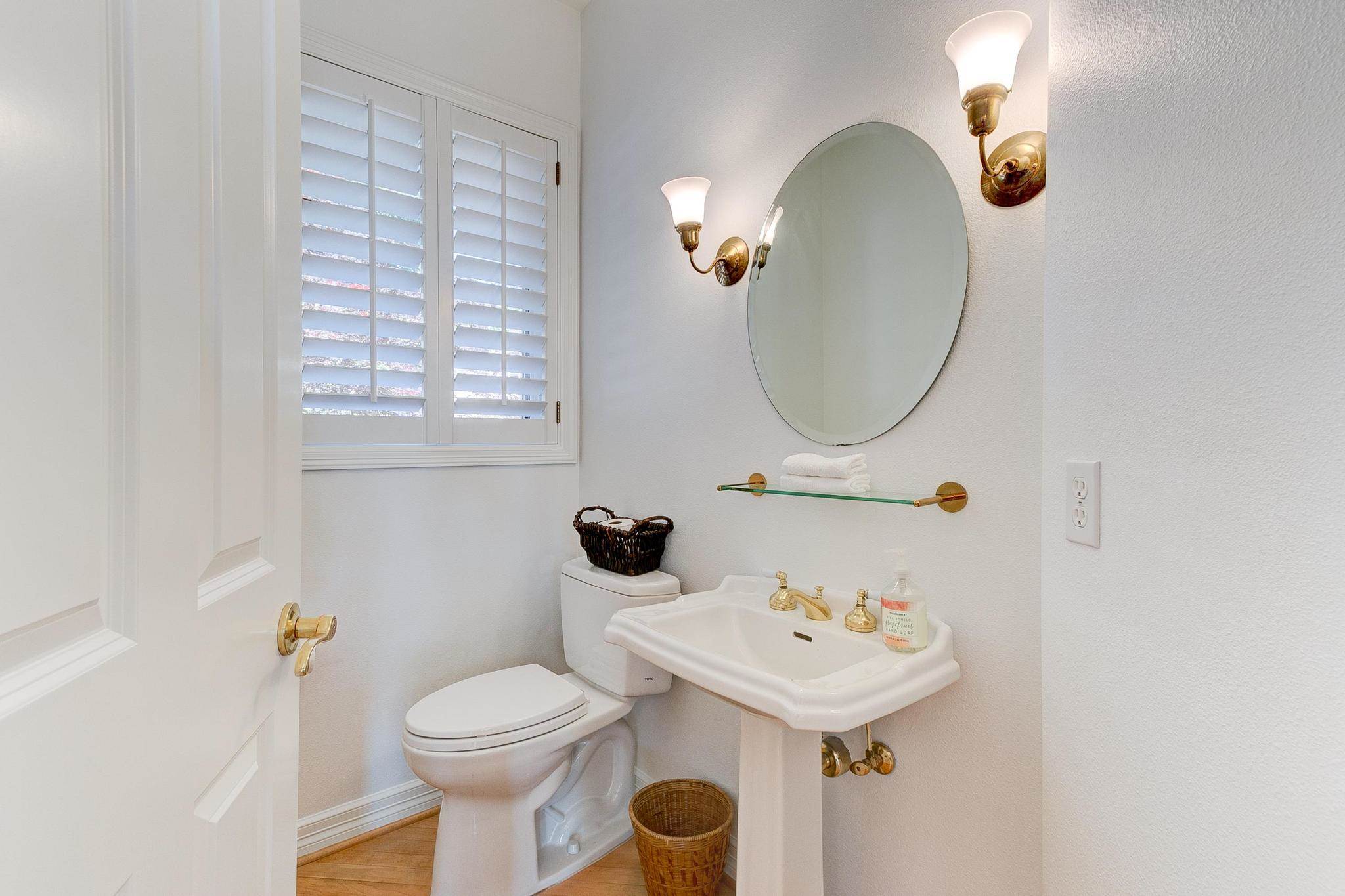 1123 NW Frazier Ct, Portland, OR 97229