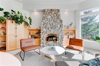 1123 NW Frazier Ct, Portland, OR 97229