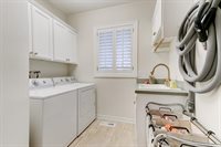 1123 NW Frazier Ct, Portland, OR 97229