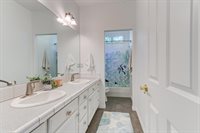 1123 NW Frazier Ct, Portland, OR 97229