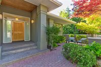 1123 NW Frazier Ct, Portland, OR 97229