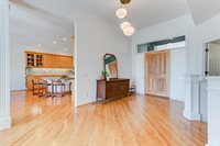 1123 NW Frazier Ct, Portland, OR 97229