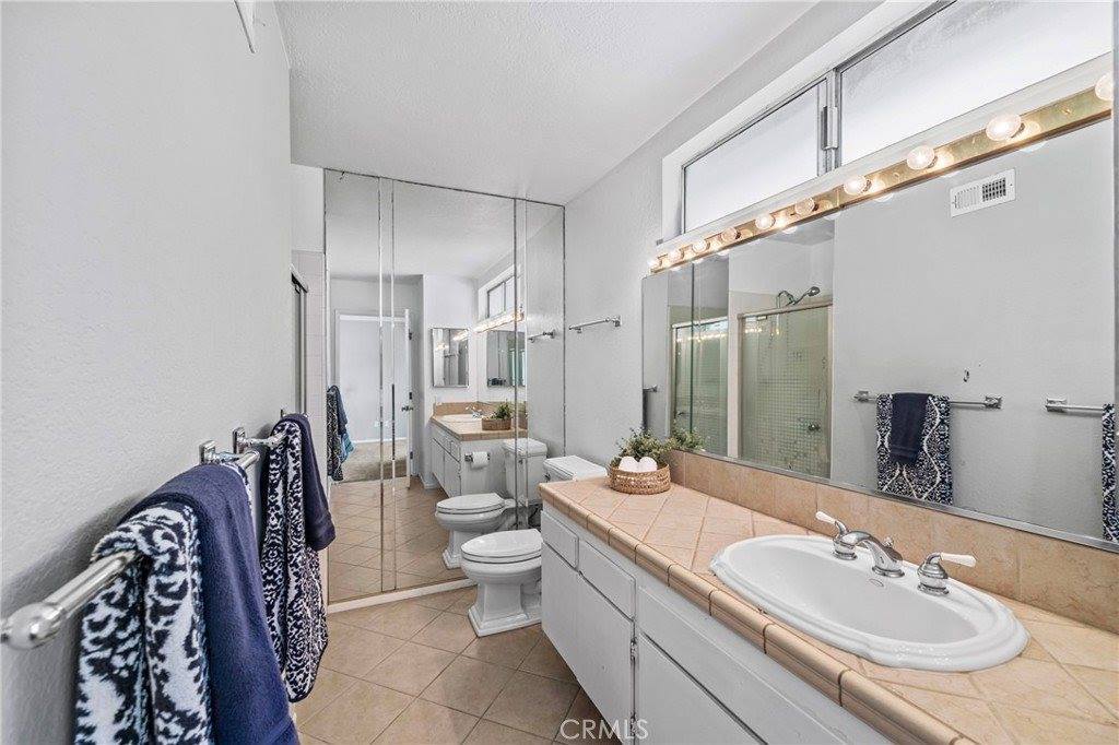 2329 North Lyon Street, Santa Ana, CA 92705