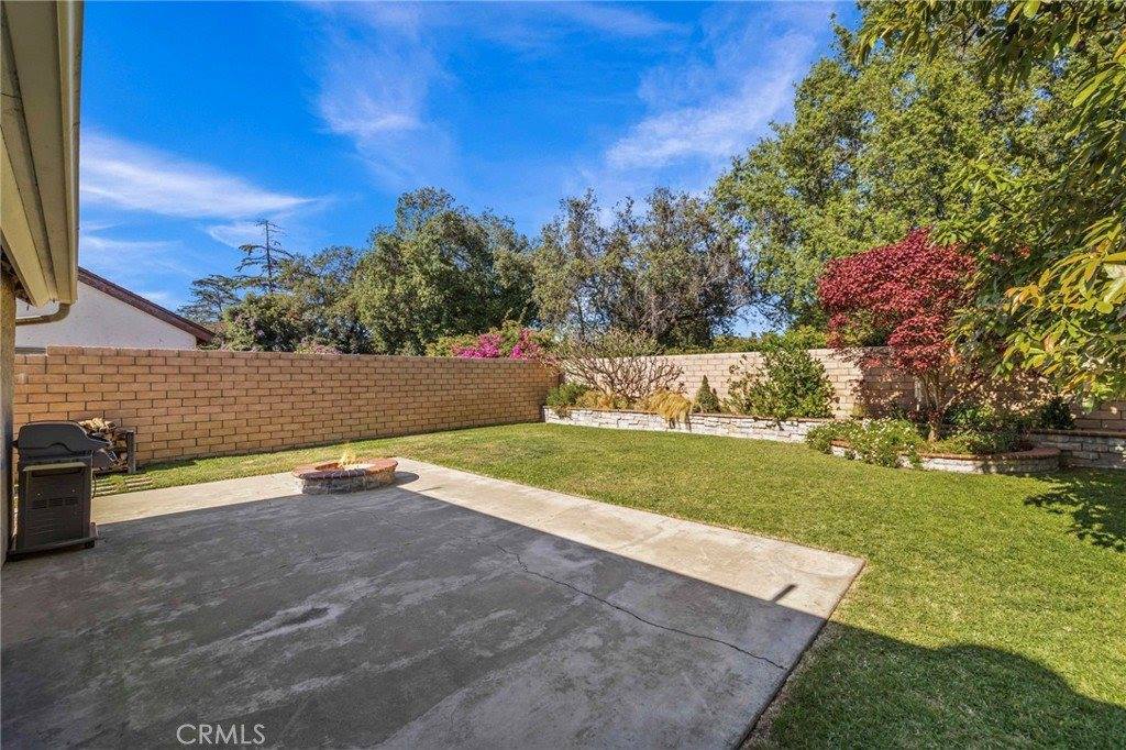 2329 North Lyon Street, Santa Ana, CA 92705