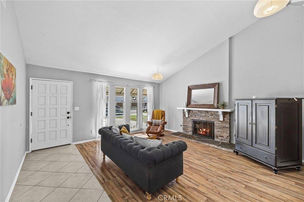 2329 North Lyon Street, Santa Ana, CA 92705