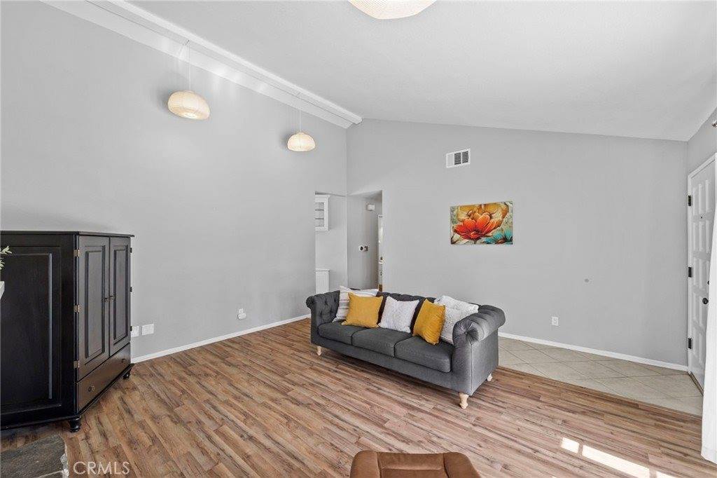 2329 North Lyon Street, Santa Ana, CA 92705