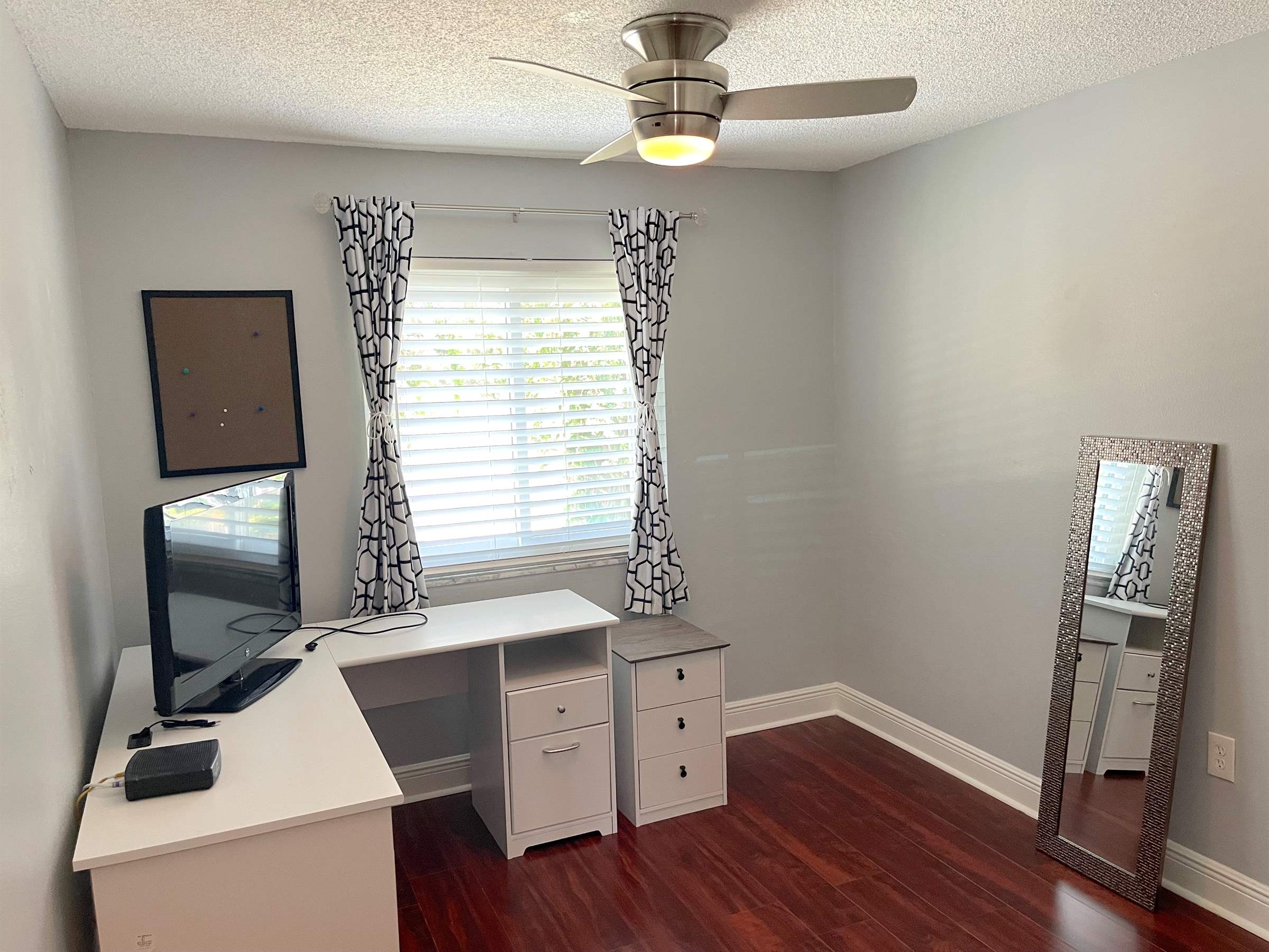 1566 70TH Street North, Saint Petersburg, FL 33710