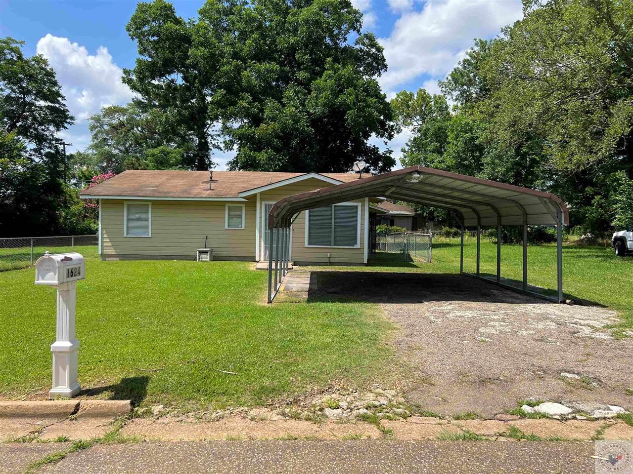 1624 W 5th St, Texarkana, TX 75501