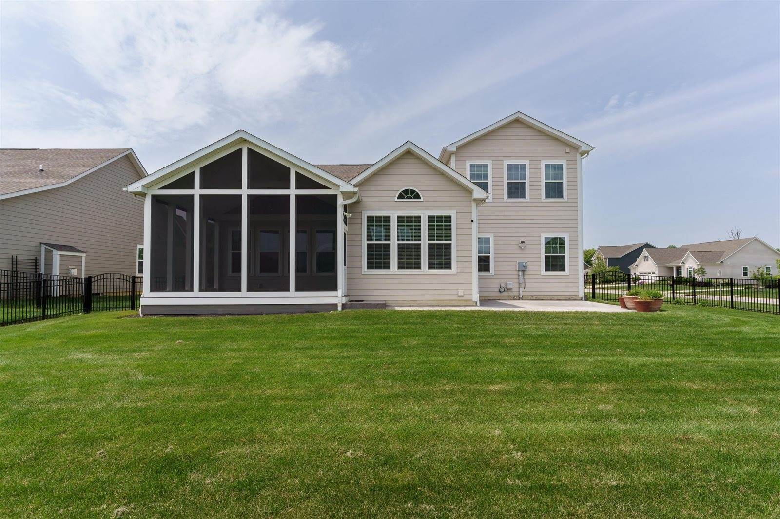 7411 Paradisio Drive, Galena, OH 43021