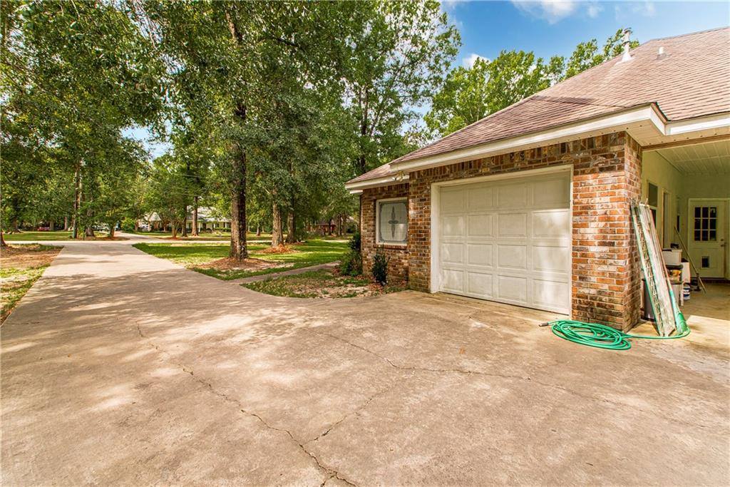 18513 Acadiana Place, Loranger, LA 70446