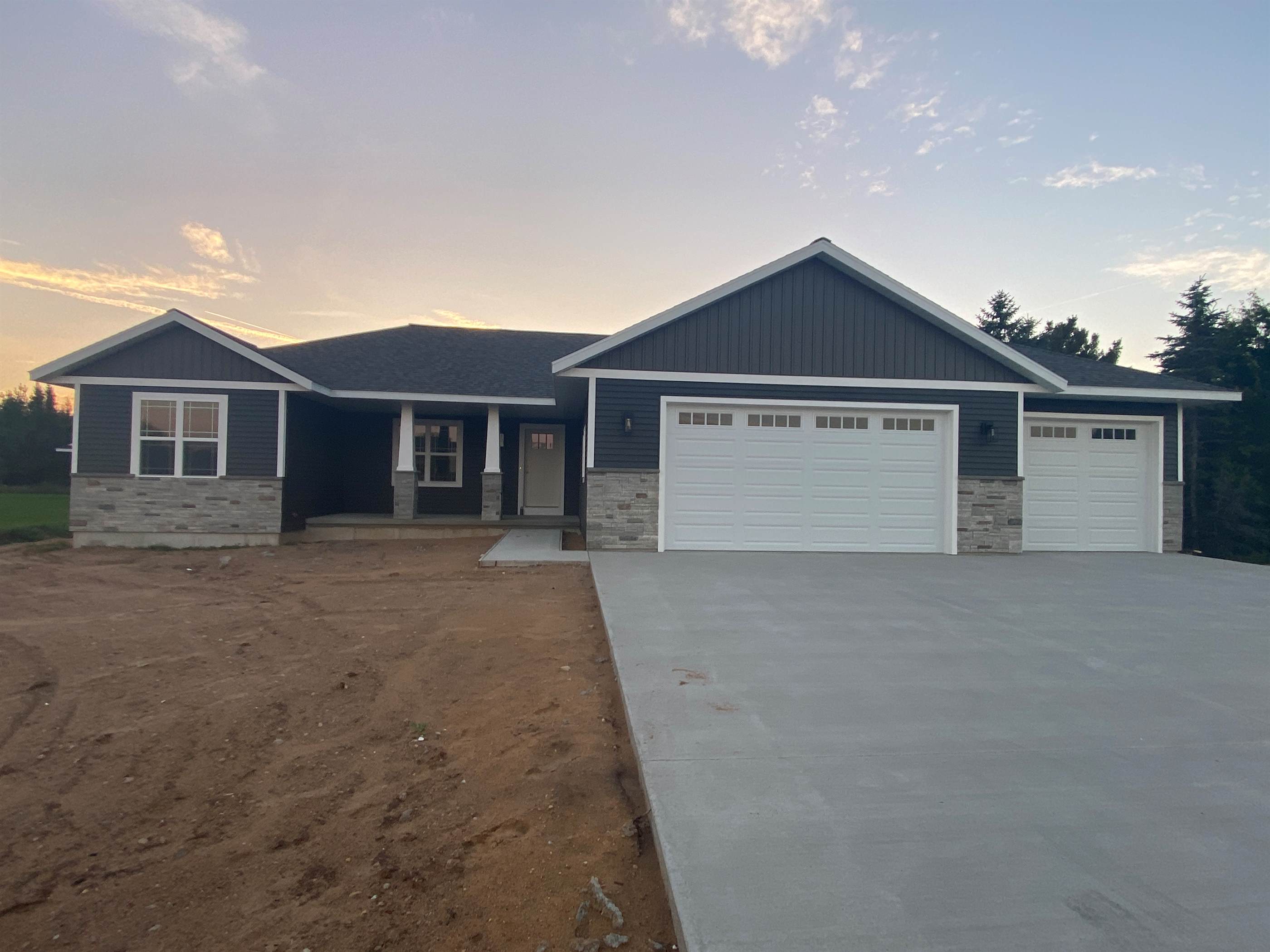 830 Torrey Pines Way, Plover, WI 54467