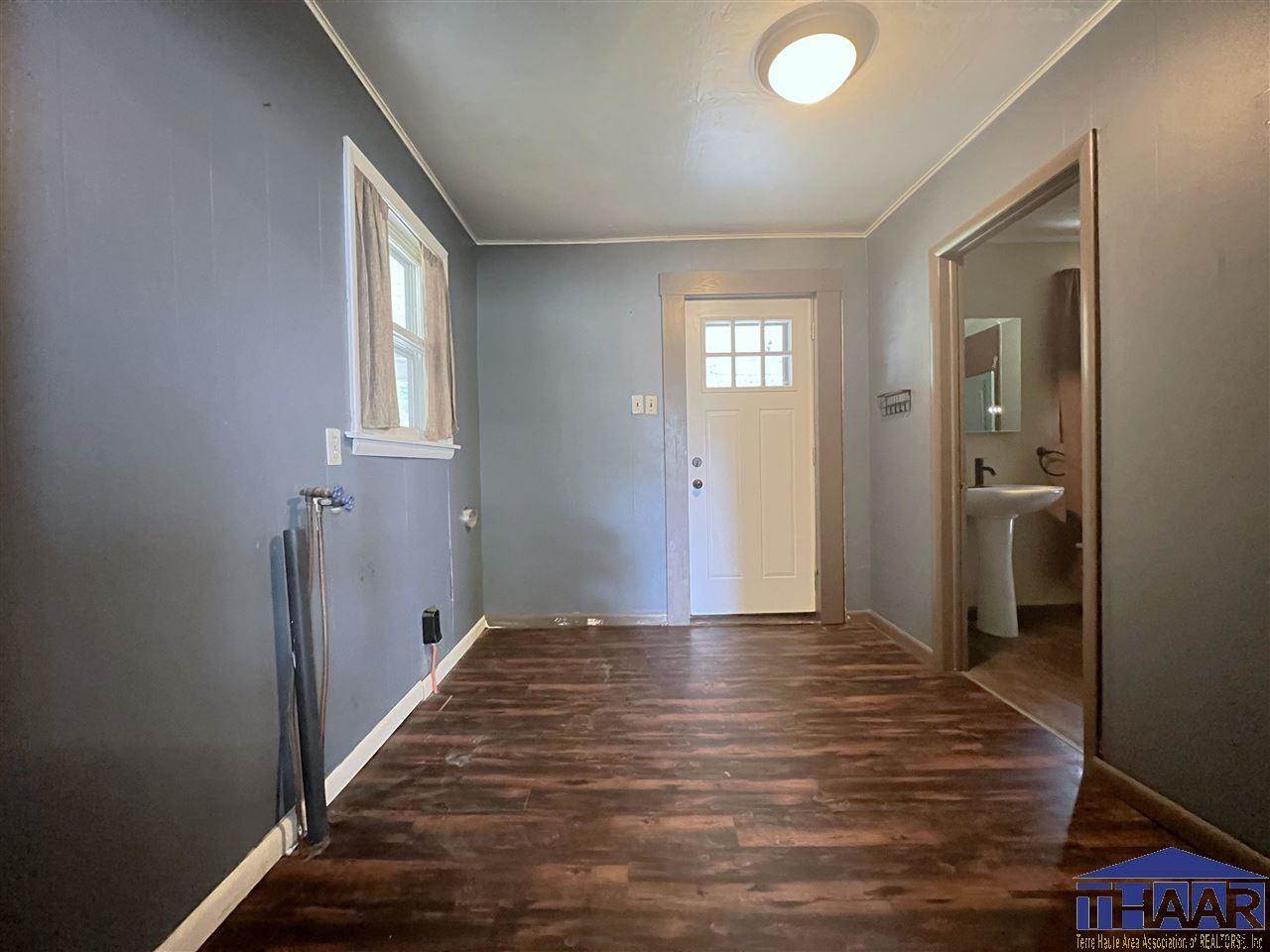 411 East 8th, Clay City, IN 47847