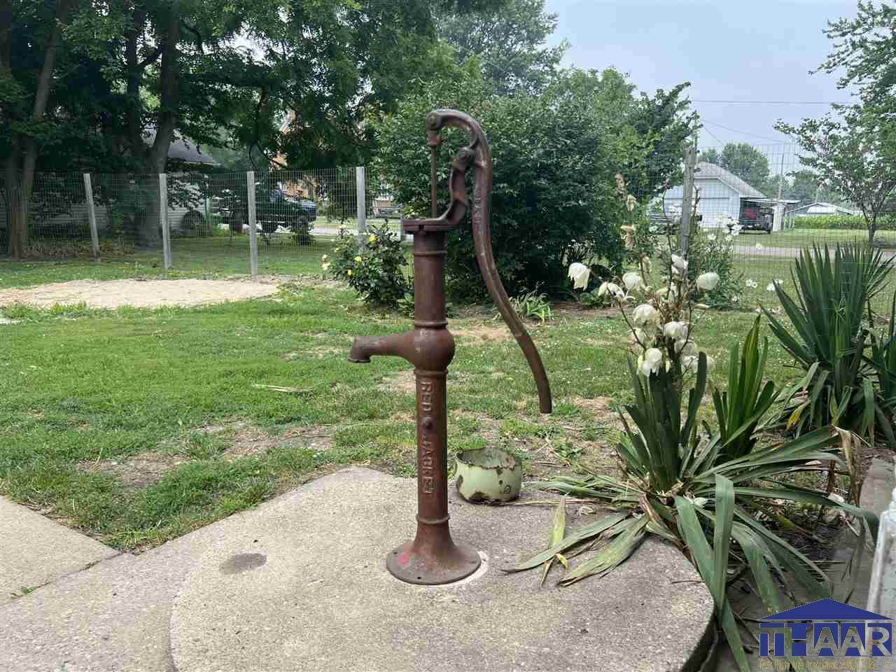 411 East 8th, Clay City, IN 47847