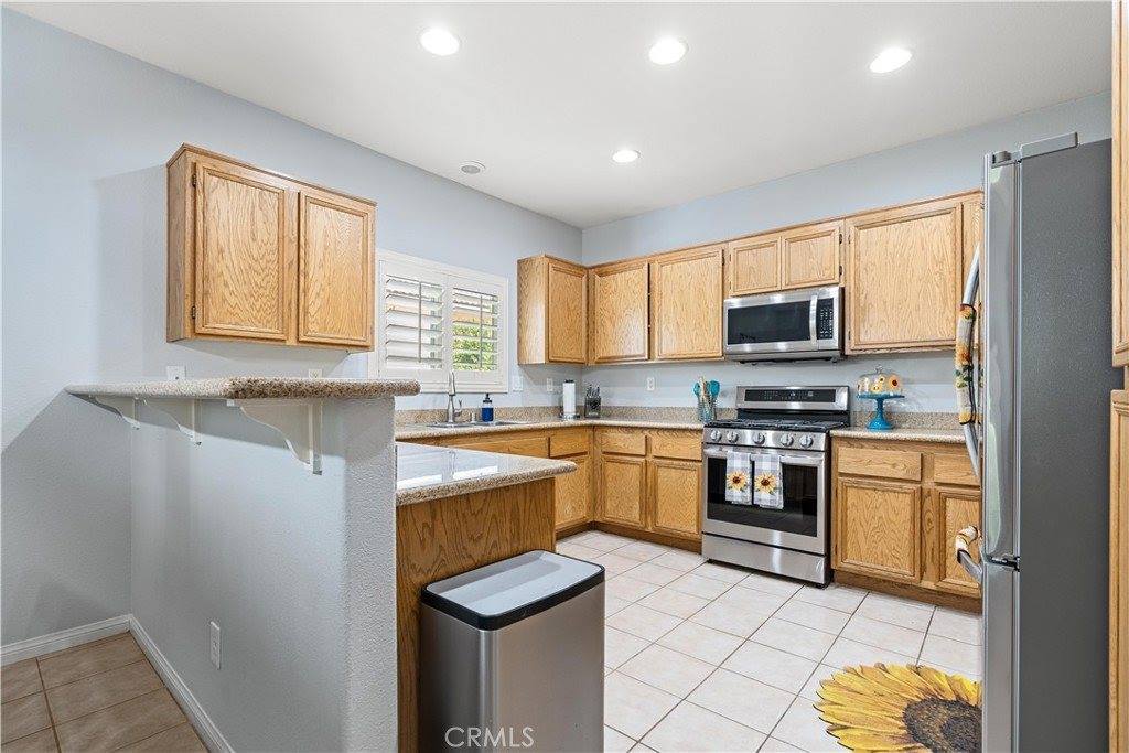44112 Westridge Drive, Lancaster, CA 93536