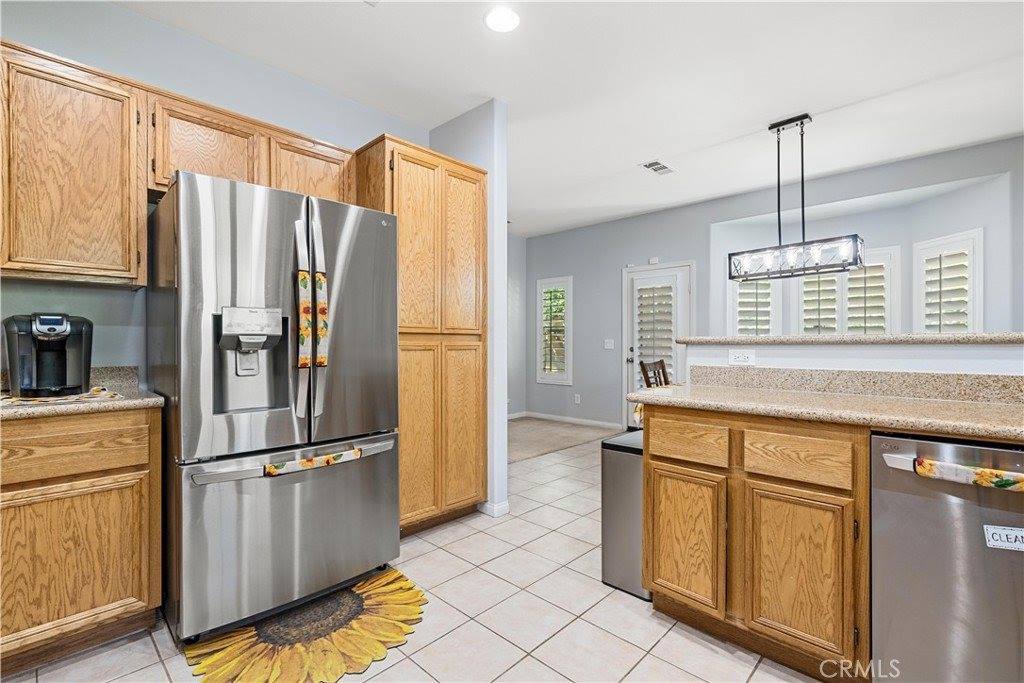 44112 Westridge Drive, Lancaster, CA 93536