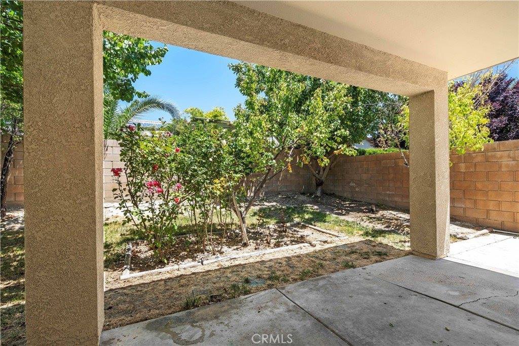 44112 Westridge Drive, Lancaster, CA 93536