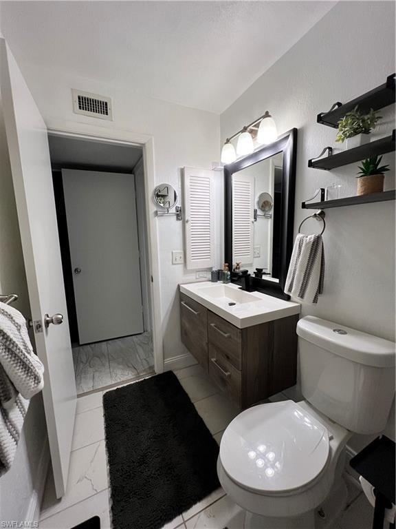 3471 Boca Ciega DR E-15, Naples, FL 34112