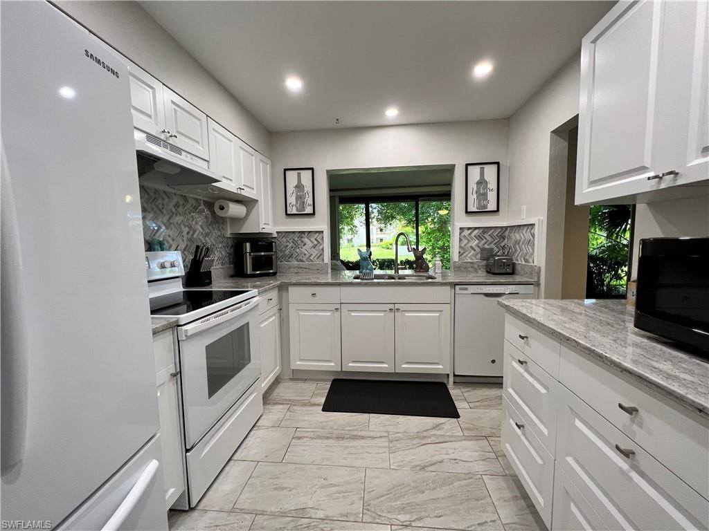 3471 Boca Ciega DR E-15, Naples, FL 34112