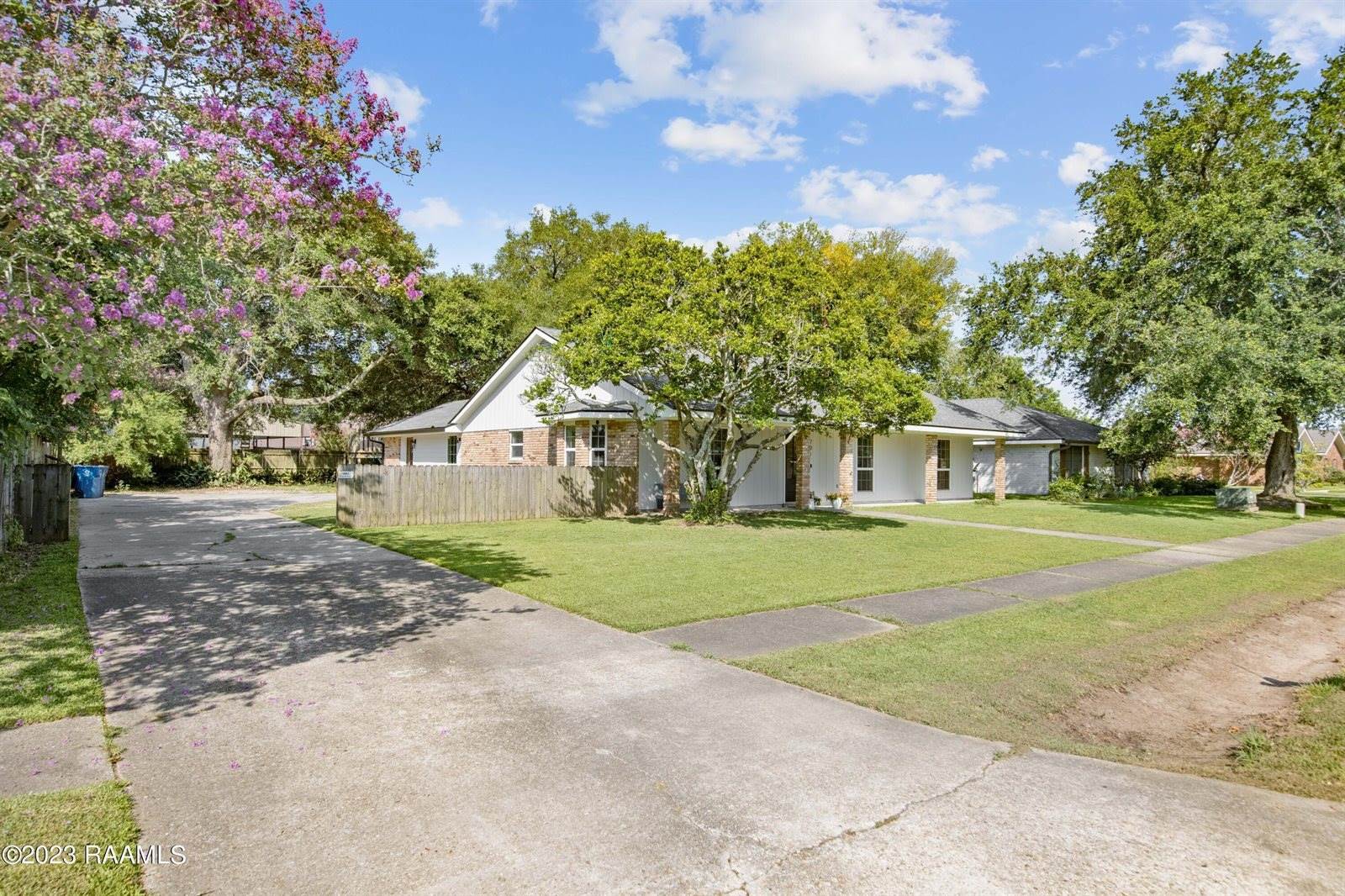 201 Cane Drive, Lafayette, LA 70508