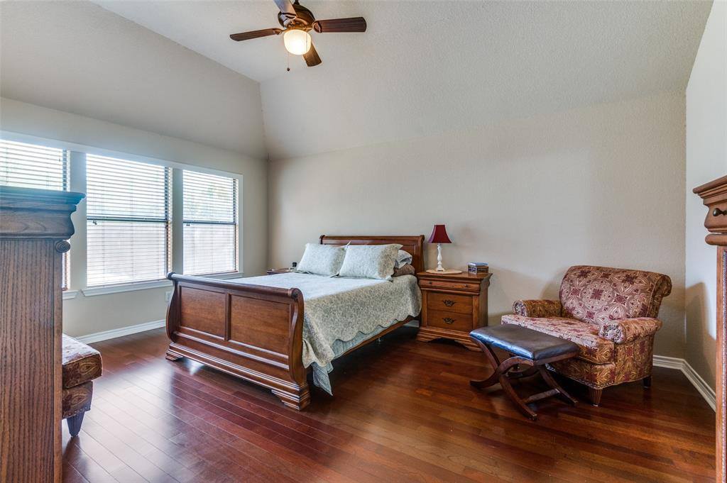 8605 Vista Royale Drive, Fort Worth, TX 76108