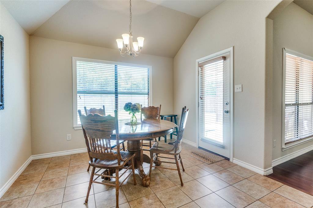 8605 Vista Royale Drive, Fort Worth, TX 76108