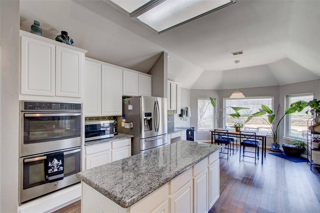 2627 Cedar View Drive, Arlington, TX 76006