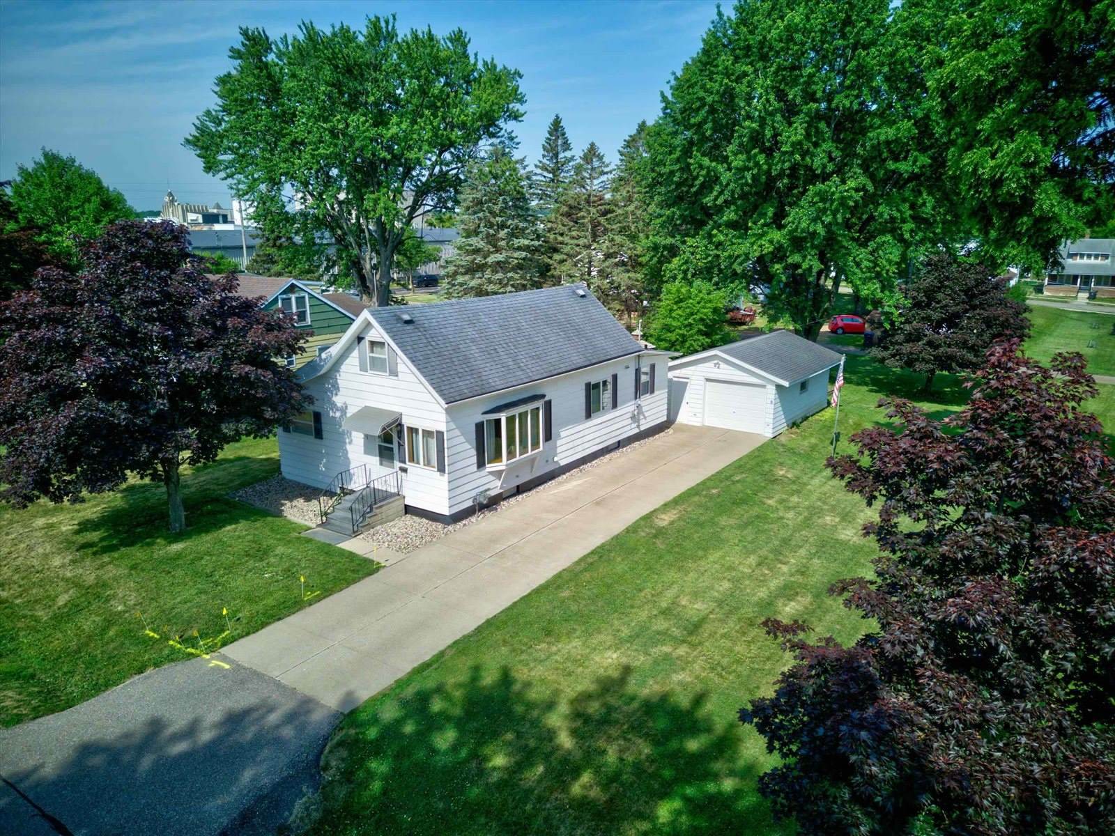 206 N Cherry Avenue, Marshfield, WI 54449