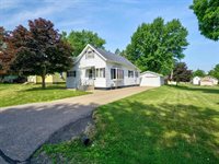 206 N Cherry Avenue, Marshfield, WI 54449