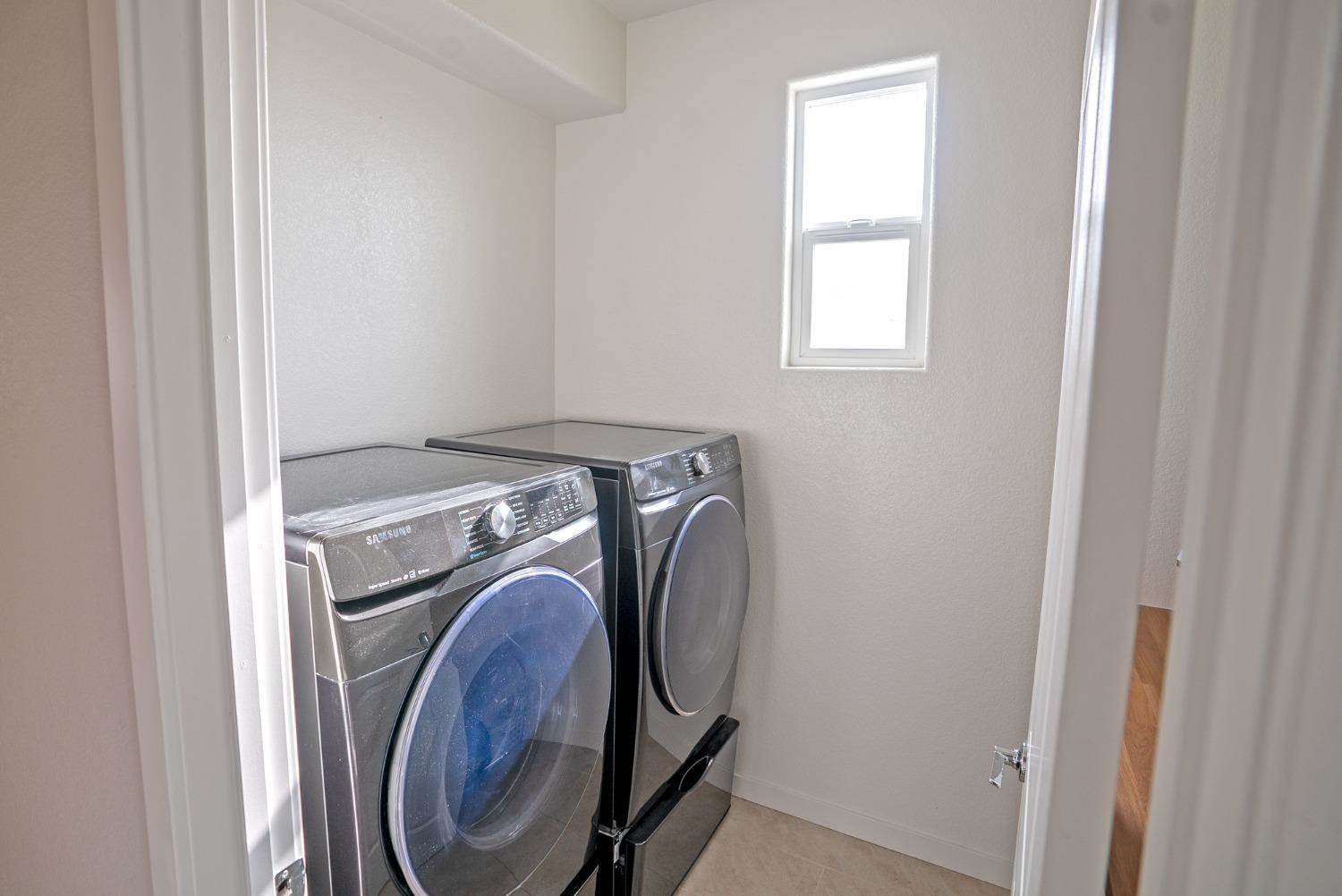 3678 East Commerce Way, Sacramento, CA 95834