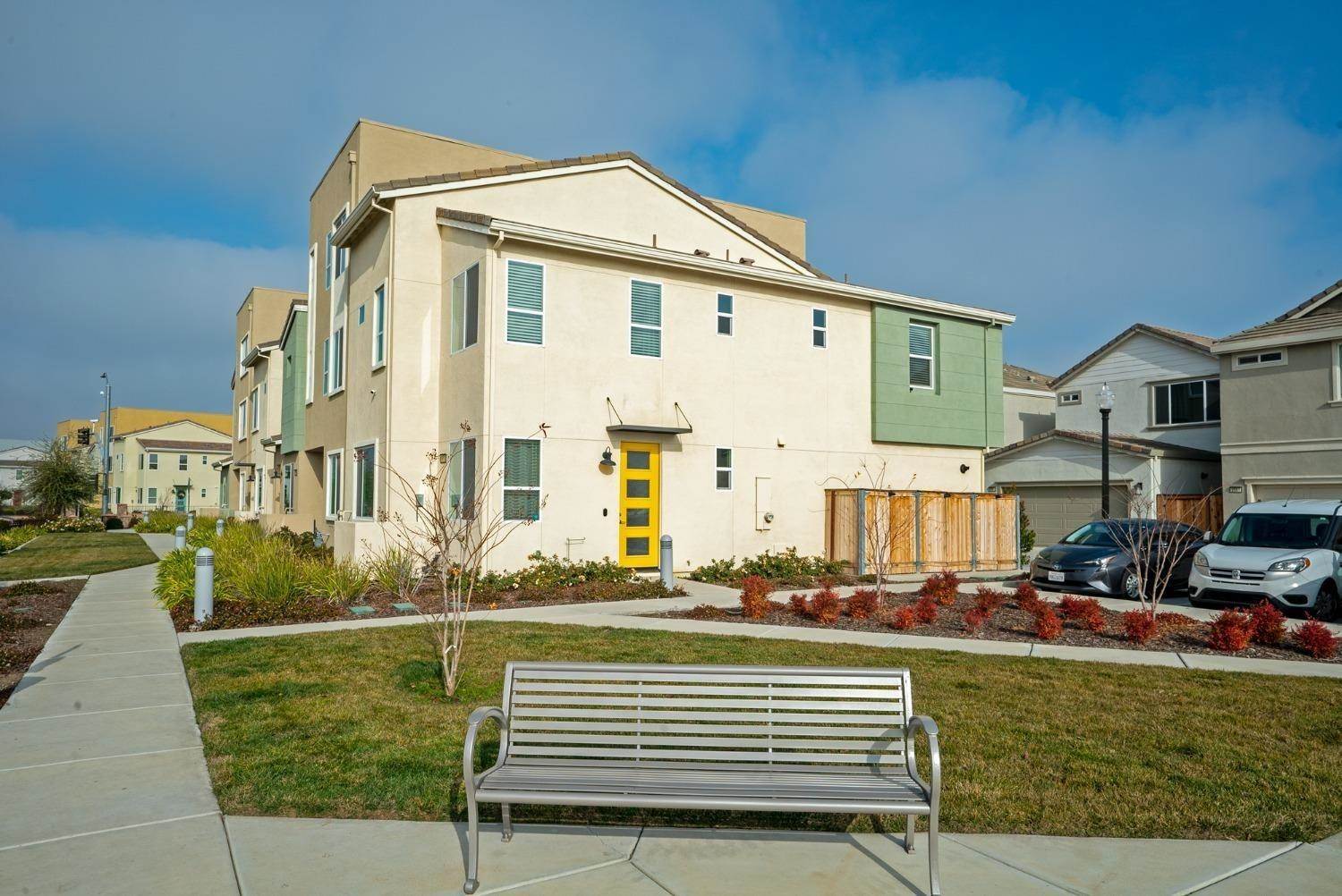 3678 East Commerce Way, Sacramento, CA 95834