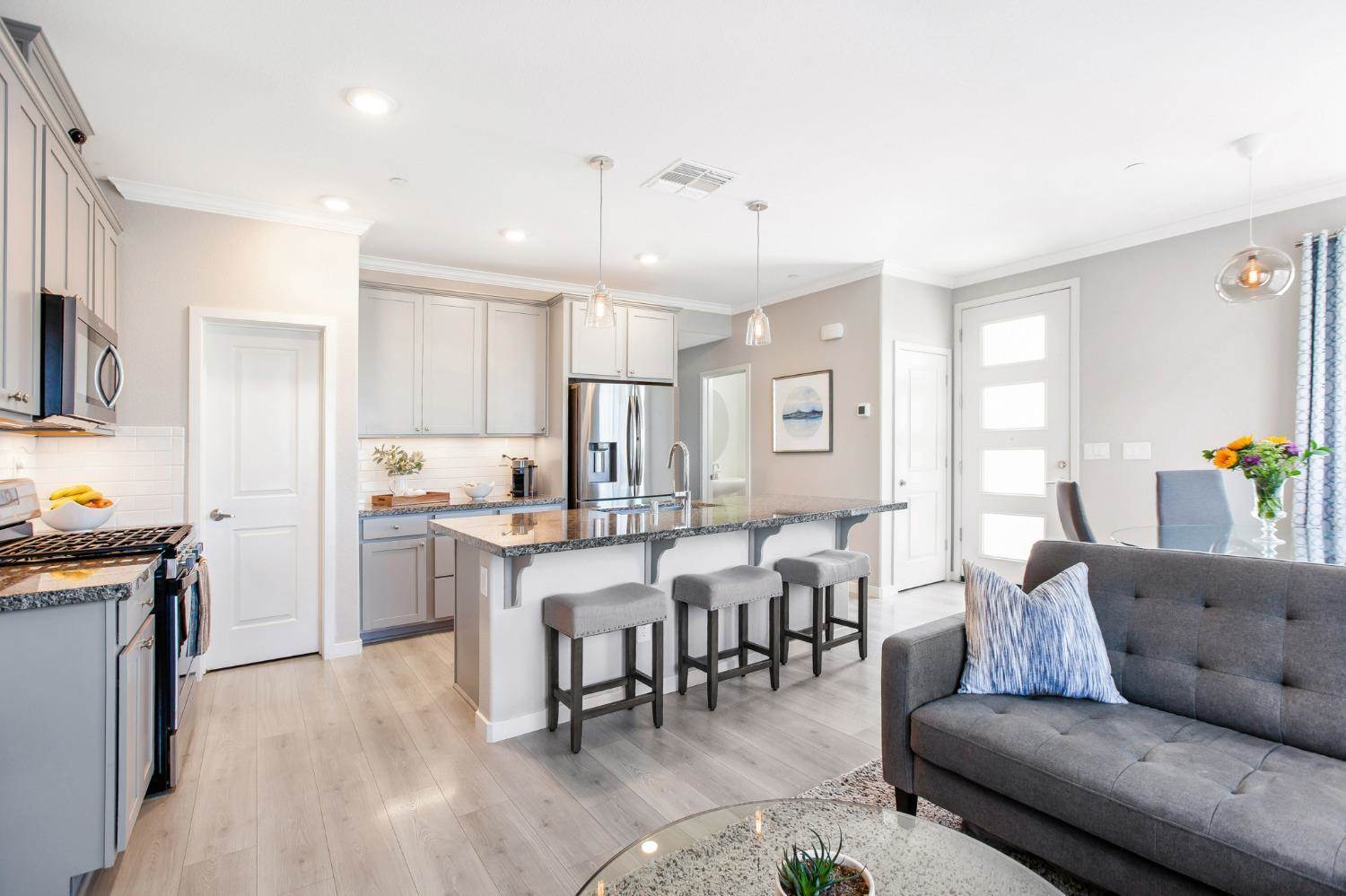 3678 East Commerce Way, Sacramento, CA 95834